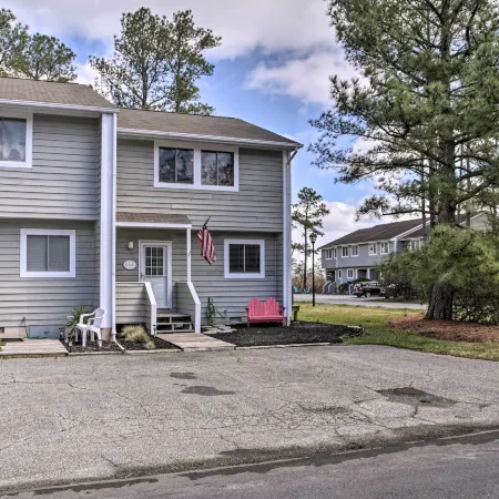 Cozy Family Townhome 1 Mi to Bethany’s Boardwalk