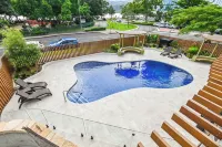 Cairns Plaza Hotel
