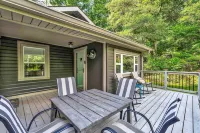 Pet-Friendly Pickens Vacation Rental w/ Fire Pit - Lemmikkieläimet sallittu