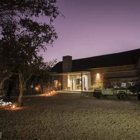 Nako Safari Lodge