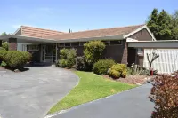 Box Hill Motel Hotels near Degani Camberwell