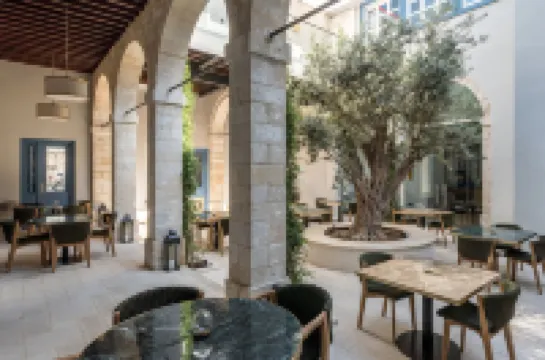 แซนท์ พอล โฮเทล