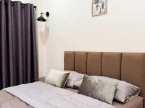 เจเจโฮมรีสอร์ท โรงแรมในอำเภอ พุนพิน