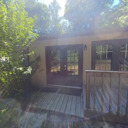 Brown House in the Woods - Barkley Lake Area