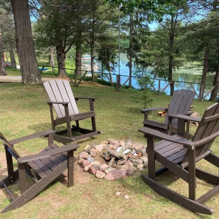 Charming 2-bedroom cabin with WiFi, AC in wonderful Hayward Wisconsin