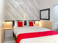 레드도어즈 플러스 - 반유왕이 공항 근처