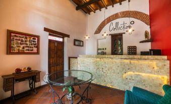 Collection O Al Otro Lado del Rio, Puebla