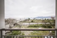 Tiin Tinn·Rivershore B&B - رومانسي