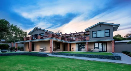 Four Palms Accommodation