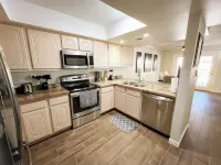 Home Near Downtown Peoria, 15mins to SF Stadium