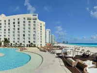 Sunset Royal Beach Resort - All Inclusive Các khách sạn gần Vũ trường Coco Bongo