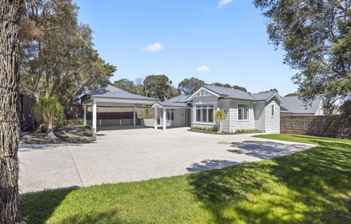 Saltwood Coastal Hamptons Luxe With Pool