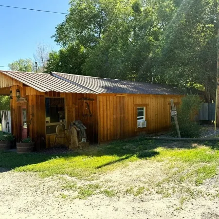 BaseCamp - Rustic Cottage in Collbran