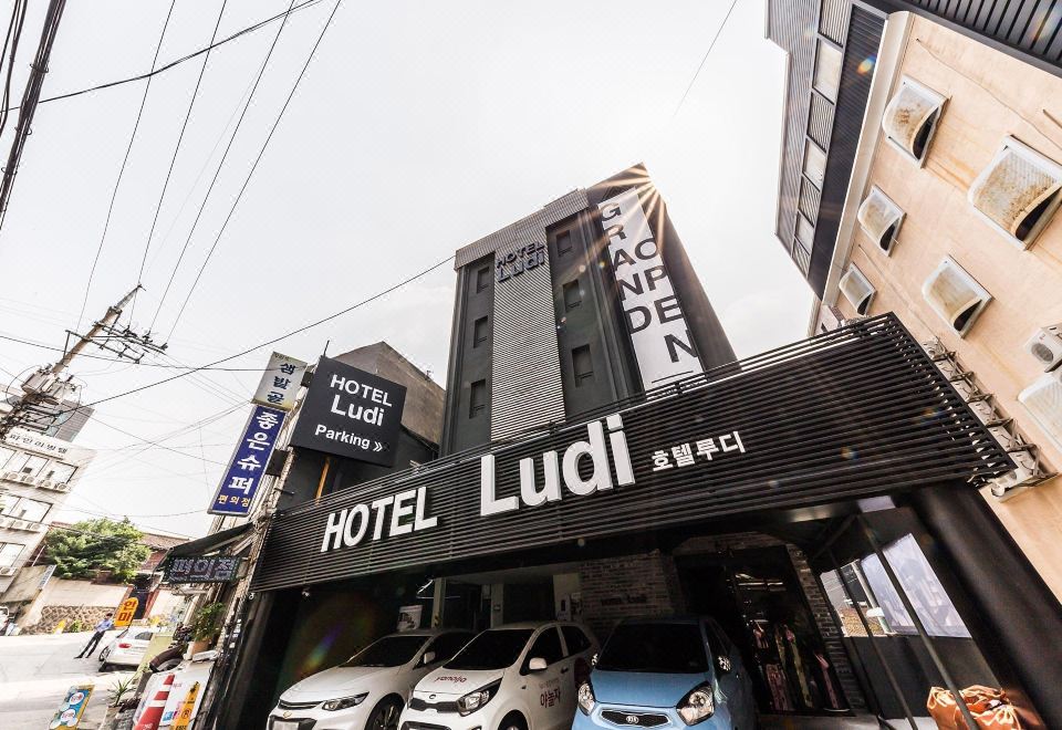 불결한 화장실 사진