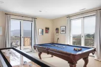 Palazzo Del Sol by AvantStay Breathtaking Home w Mountain Views Hot Tub