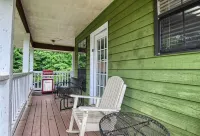 Dog Friendly! Less Than a Mile from Dollywood and a Min Drive to the Parkway
