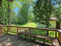 Cozy family cottage w/ fireplace, near lake and national forest.