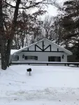 Beautiful Cottage Just minutes from The Twin Lakes & Beach فنادق في Lewiston