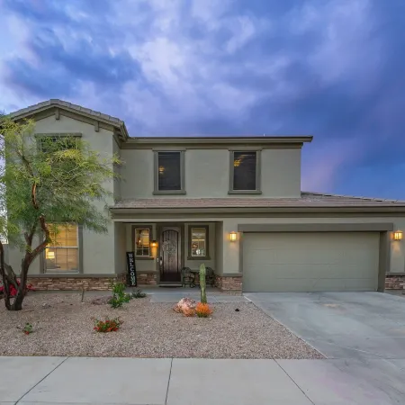 Pool & Patio: Family-Friendly Goodyear Home!