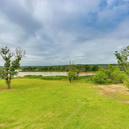 Granbury Home w/ Lake Views ~ 6 Mi to Boat Launch!