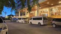Khanom Golden Beach Hotel - Pysäköinti