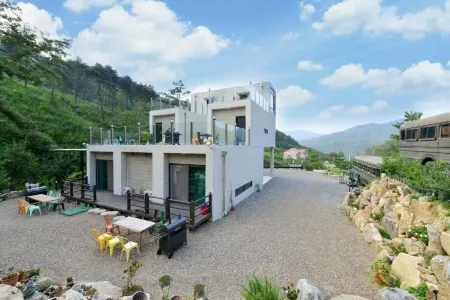 Gwangju Toechon Secret Garden