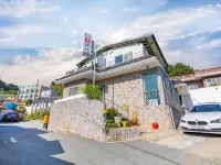 Geojedo Hakdong Sunrise Ocean View โรงแรมใกล้หน้าผาซินซอนแด
