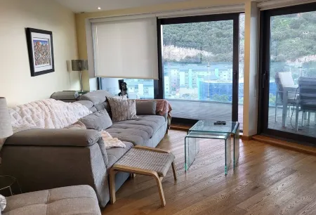 3 bed Ocean Spa Plaza Luxurious flat Отели рядом с достопримечательностью «Europa Point Lighthouse»