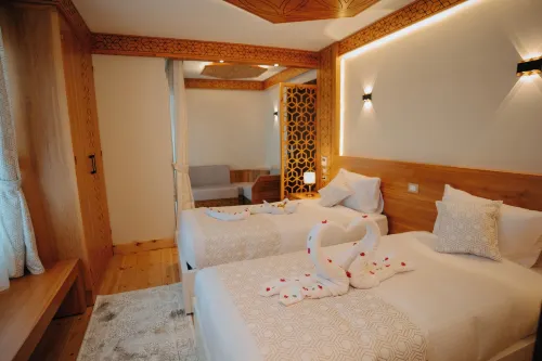 Azhar Dahabiya luxury suites