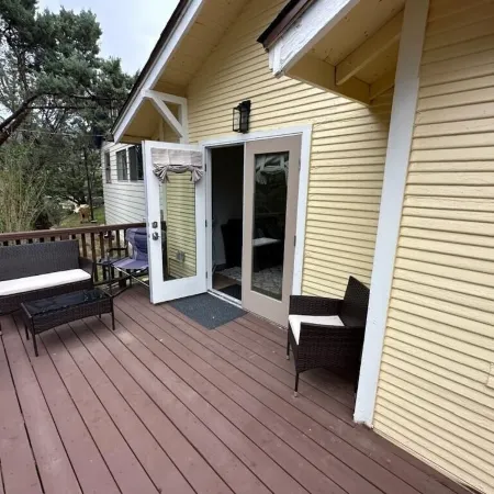 LUXURY 2-bedroom house in brilliant Bisbee with BREATHE taking views Отели в г. Бисби