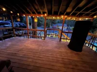 Beautiful Yo Mama’s House Hotels in Wrightwood