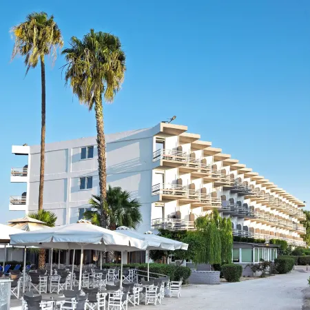 The Grove Seaside Hotel