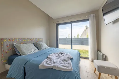 Exceptional sea view, heated indoor pool, spa, sauna. 르 꽁께 호텔