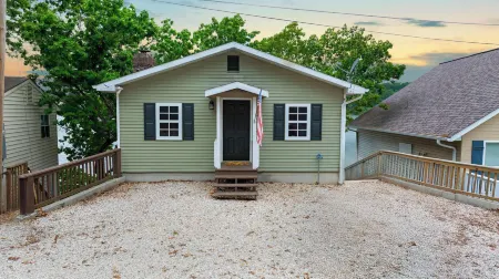 Dockside Dream w/ Kayak & Dock