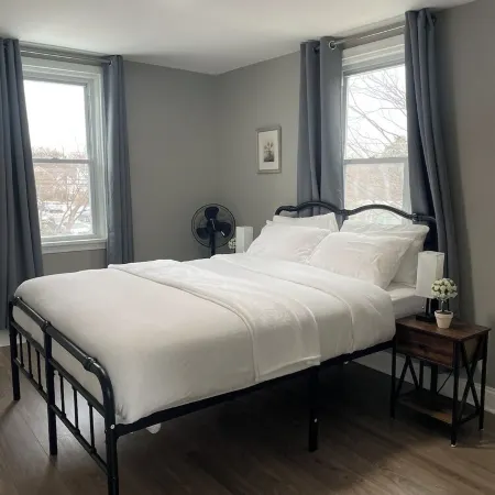 Spacious 4-bedroom house with AC and WiFi in fabulous Silver Spring