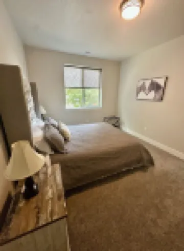 Modern and cozy home on Lakeview