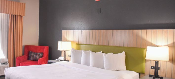 Country Inn & Suites by Radisson, Bloomington-Normal West, IL Hotels in McLean County