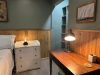 Bespoke 3-bedroom cottage with AC in vibrant Los Angeles near LAX/Sofi/Kia Forum