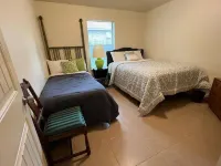 A Duplex "Emerald" nearby Hospitals, TJC, Nurses, Work Crews