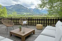 Vacation home Allgäu: eat-in kitchen, fireplace, 4 bedrooms, 3 bathrooms, terrace & hot tub