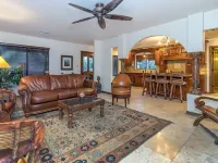 Hopdown, Southwest Design in Horse country w/guests house and pool