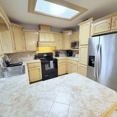 3 Bedroom with WiFi and AC in Weslaco