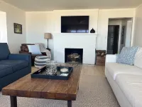 Chic cottage in Tawas City with stunning views Hotels in Arenac County