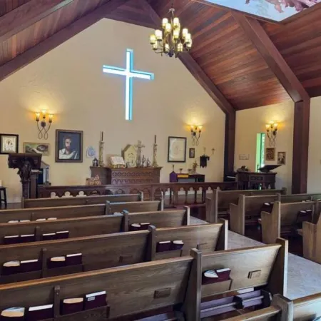 2 Kings | Chapel | Jet Tub | Elevator | DT 12 mins