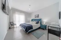 Beach vicinity, shopping G-level, parking. Near playground. Shabbat elevator Hotels in Ashkelon