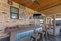 Cedar Creek Serentity Shores Lake house Hotels in Tool