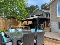 Incredible views, ample amenities & cozy atmosphere