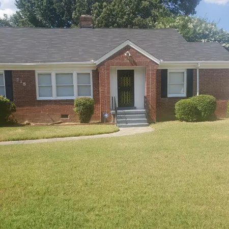 Cozy 3-bedroom bungalow in marvelous Memphis with AC, WiFi