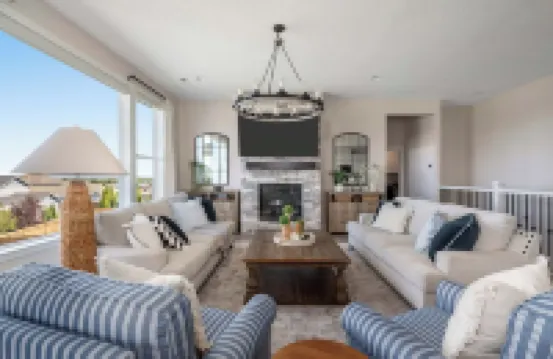 Serenity's Edge - Large Kennewick Home