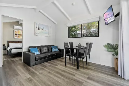 Ingenia Holidays Kinka Beach Yeppoon Отели в г. Ейппун